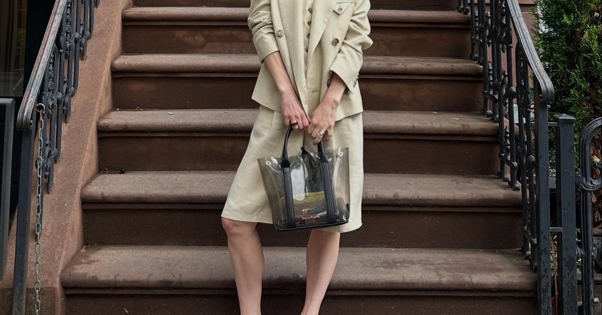 A Guide to Choosing the Right Size Tote Bag for Your Needs